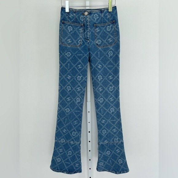CHANEL 23A RUNWAY CC CAMELLIA BLUE JEANS SIZE FR 36 / US 4 NWTS! - Picture 4 of 17